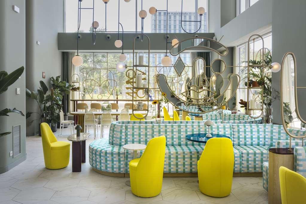 Barcelo Torre De Madrid Hotel Nhà hàng bức ảnh The lobby of the hotel