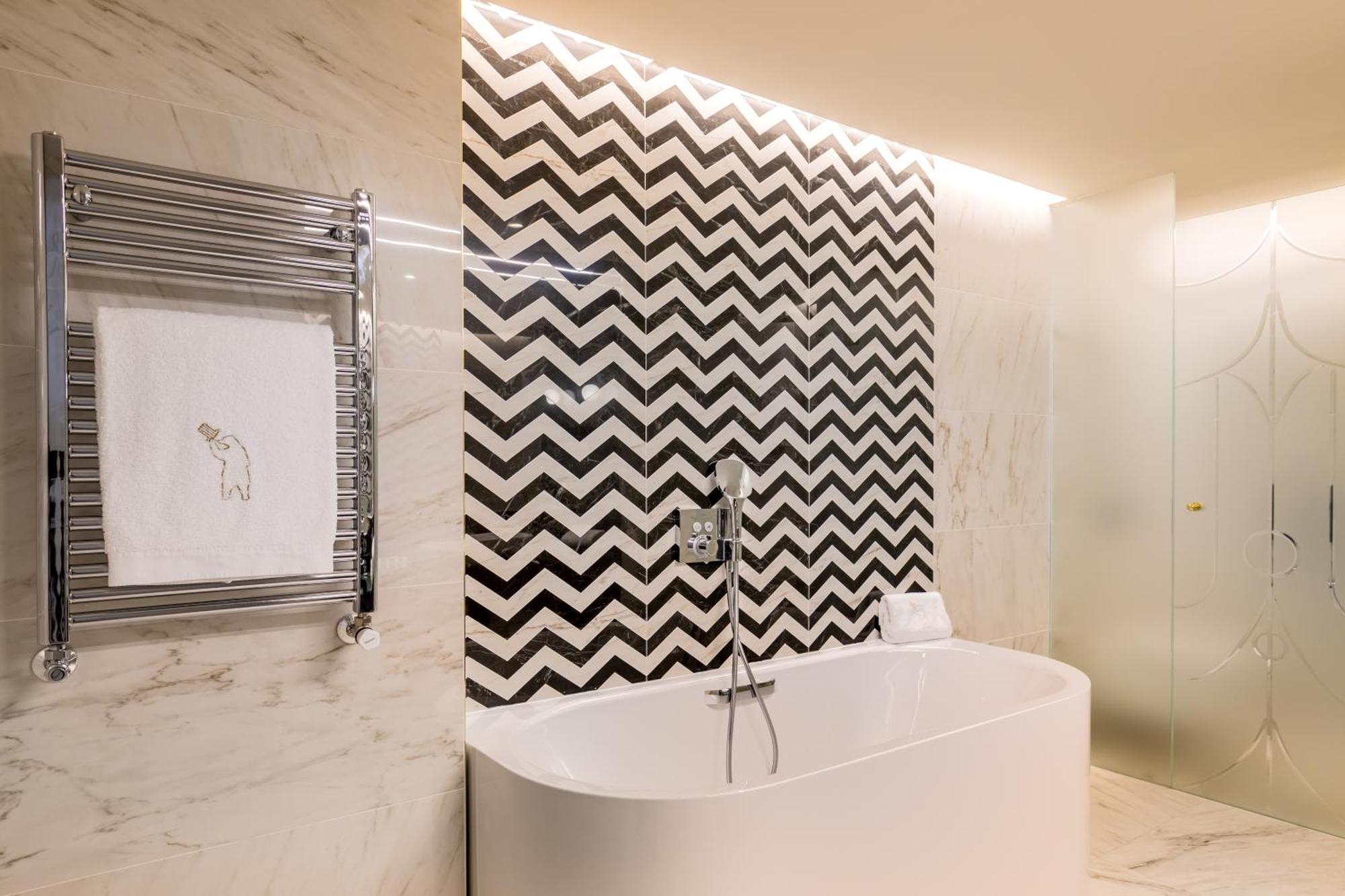 Barcelo Torre De Madrid Hotel Ngoại thất bức ảnh Bathroom