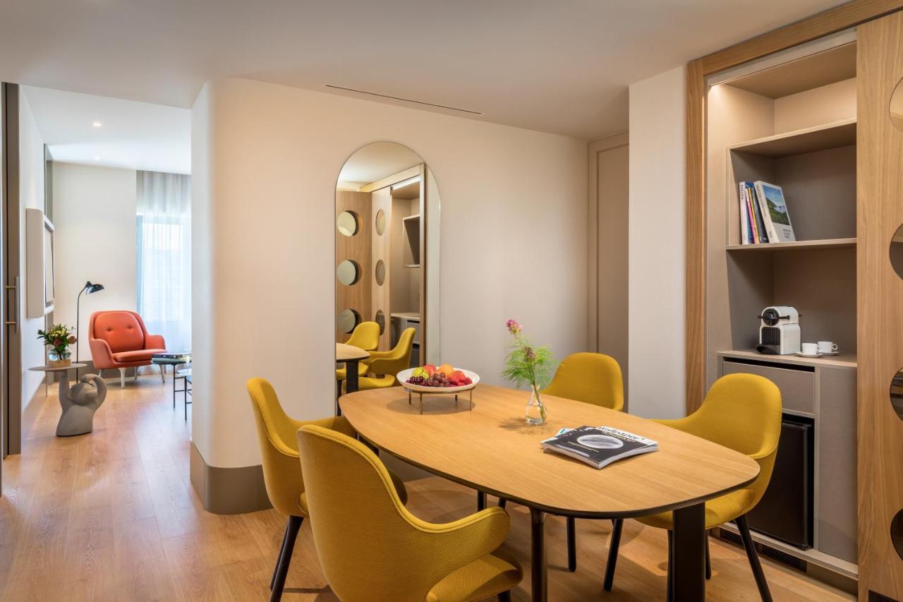 Barcelo Torre De Madrid Hotel Ngoại thất bức ảnh A suite at the hotel